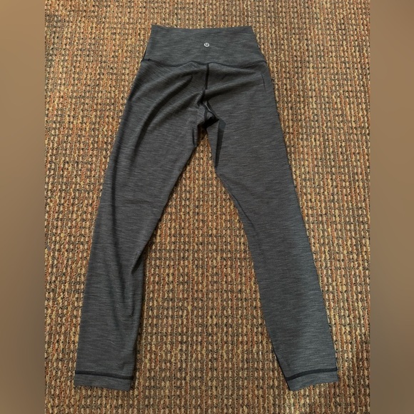 Lululemon High Times Pant in Heathered 7/8 length in Black, Size 4 - Picture 6 of 11